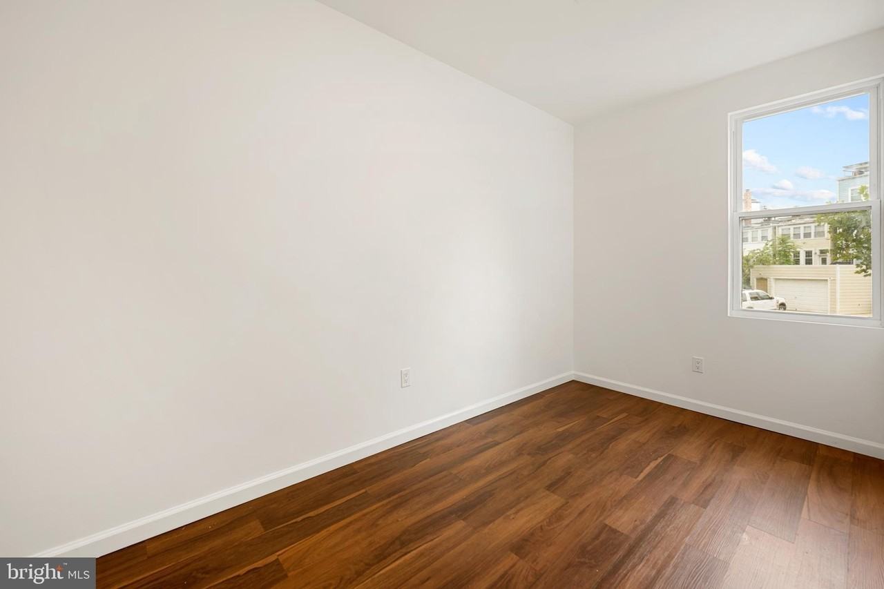 1838 C St Se #2 - Photo 6 of 18