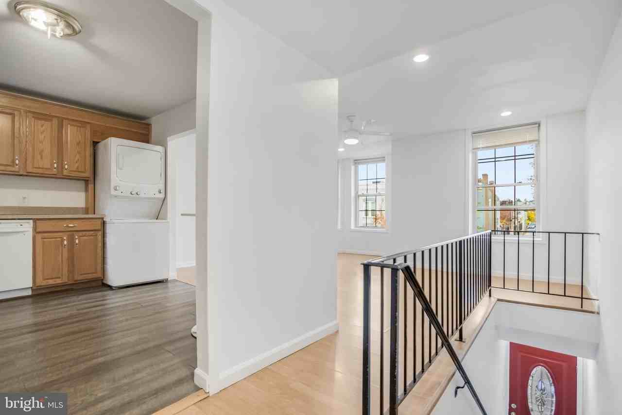 814 11th St Ne #A - Photo 2 of 22