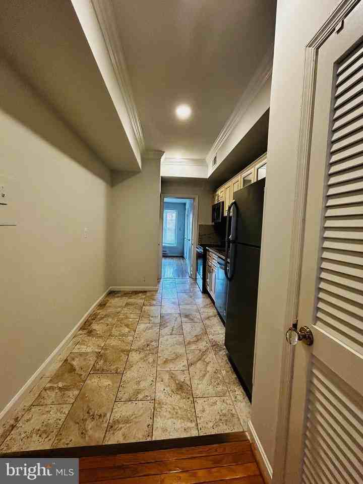 225 10th St Ne #1 - Photo 6 of 19