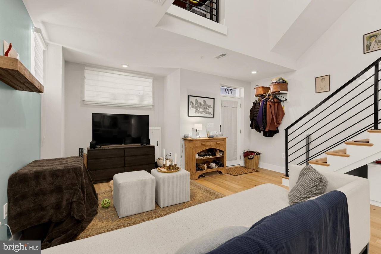 719 18th St Ne #719-1 - Photo 5 of 31