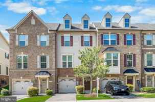 featured image of 2657 Richmond Way