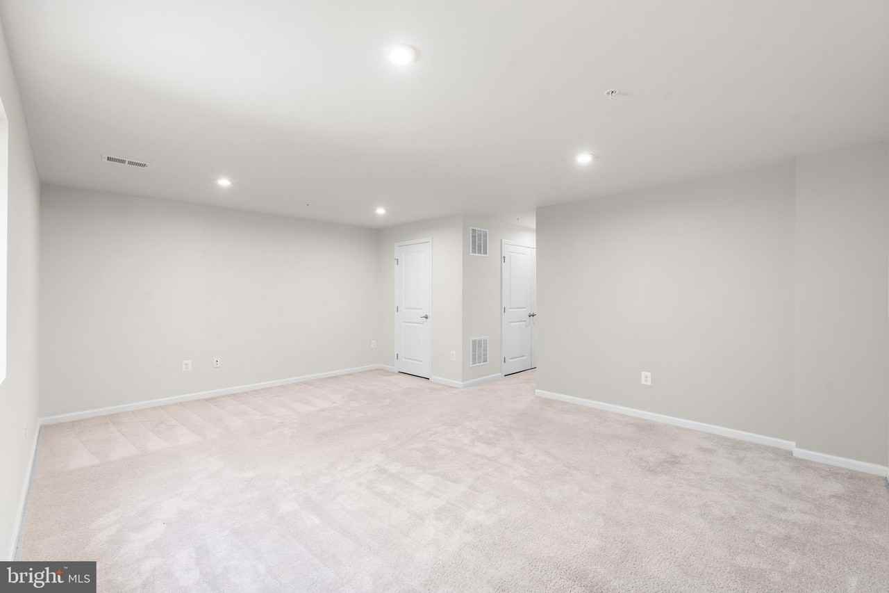 2657 Richmond Way - Photo 4 of 46