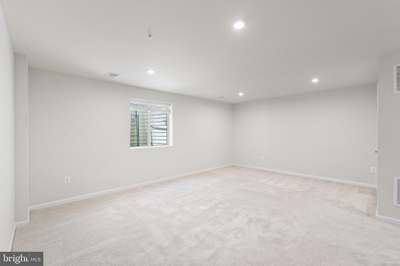 2657 Richmond Way - Photo 6 of 46