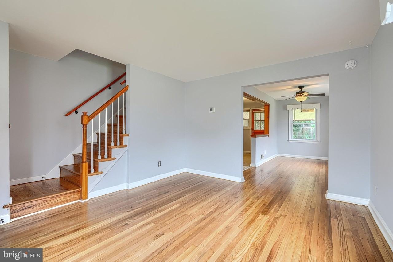 7114 Greenwood Ave - Photo 3 of 23