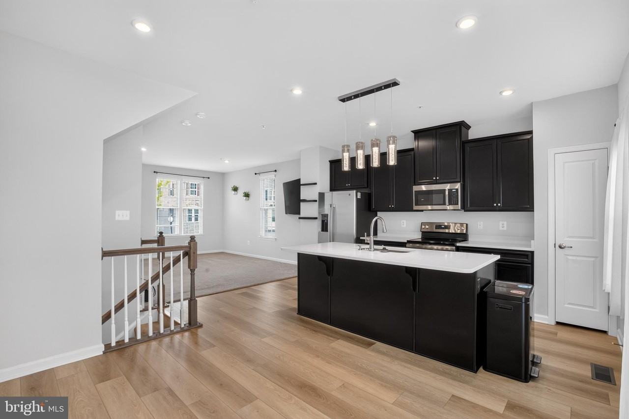 151 Seldovia Dr - Photo 4 of 17