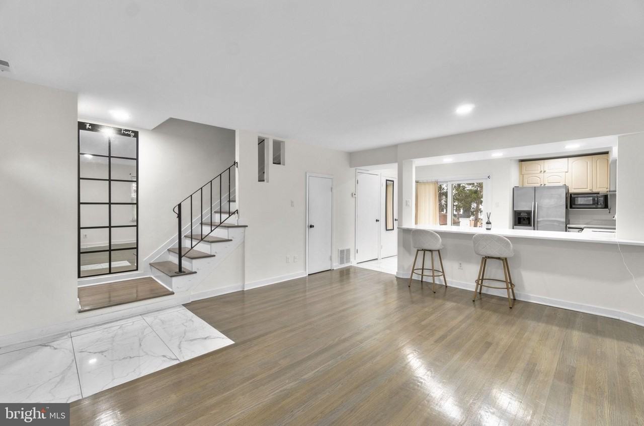 12 Coats Bridge Pl #2F - Photo 4 of 24