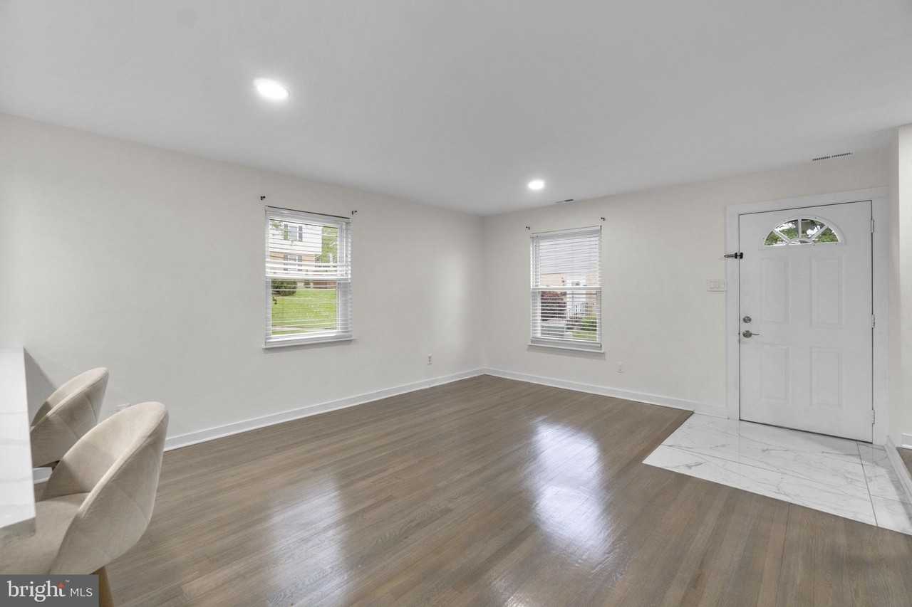 12 Coats Bridge Pl #2F - Photo 6 of 24