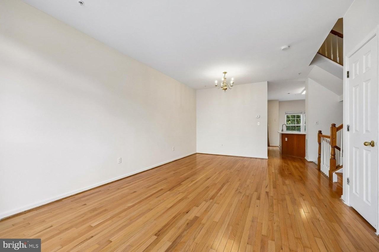 12031 Panthers Ridge Dr - Photo 4 of 37