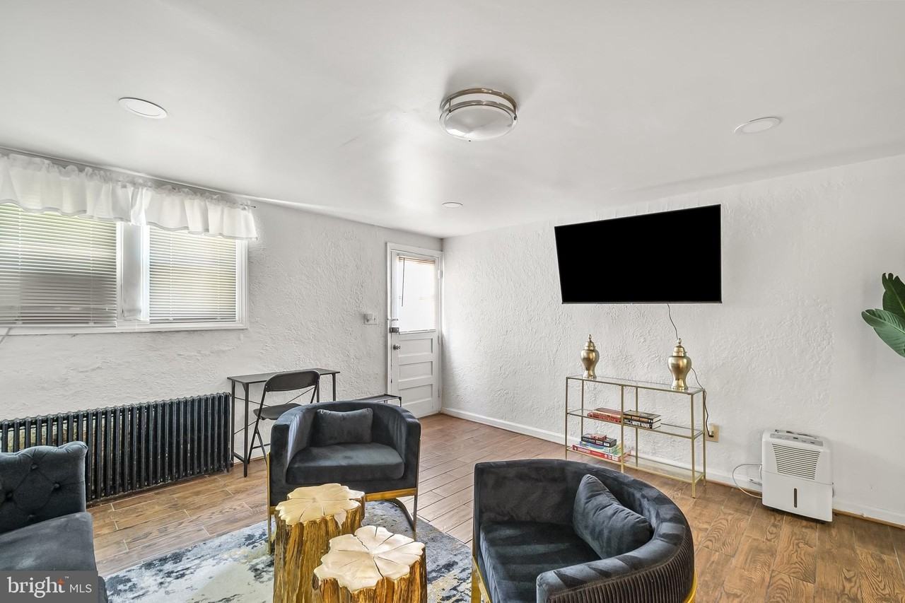 807 Houston Ave #3 - Photo 5 of 8