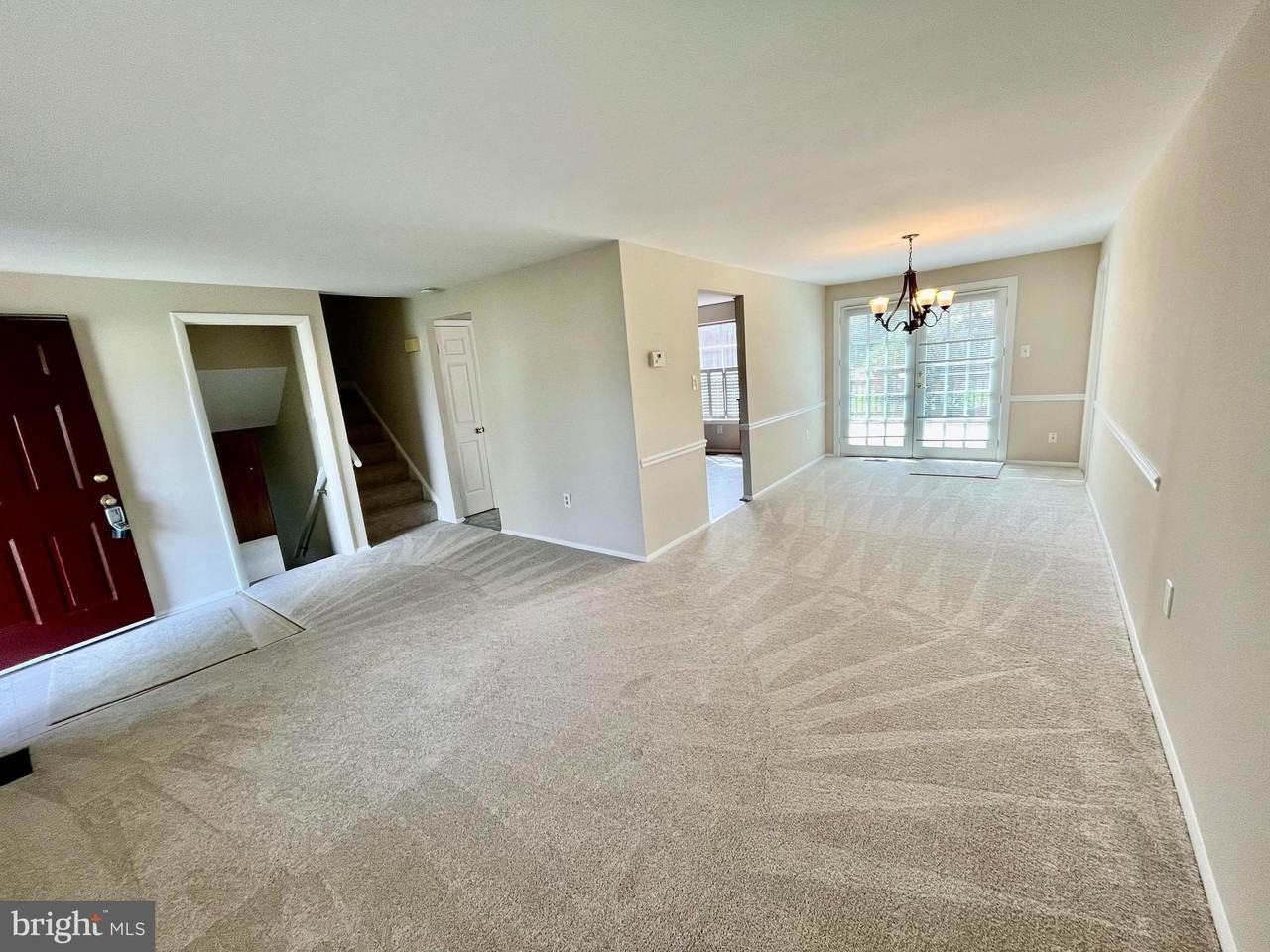 15705 Anamosa Dr - Photo 4 of 30
