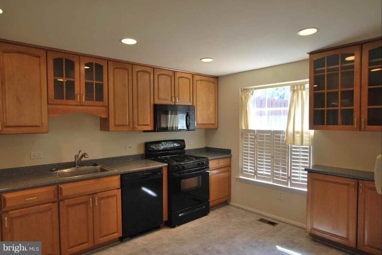 15705 Anamosa Dr - Photo 6 of 30