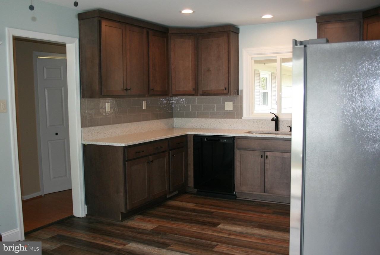 3511 Madonna Ln - Photo 5 of 35