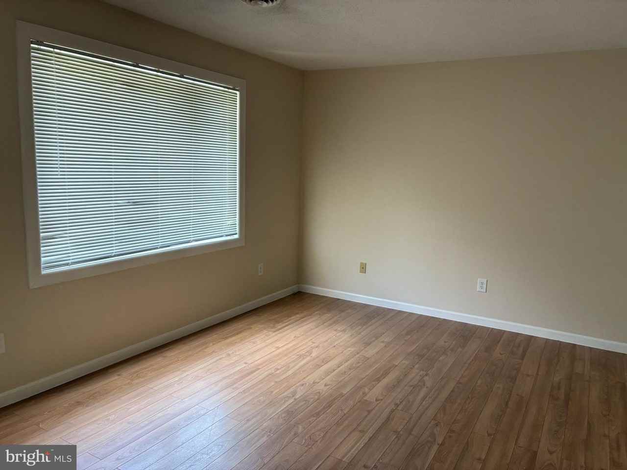 13910 Countryside Dr - Photo 2 of 12