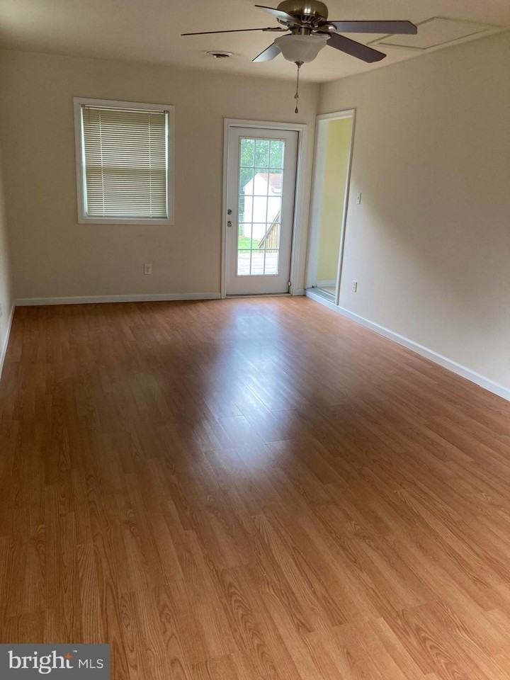 13910 Countryside Dr - Photo 7 of 12