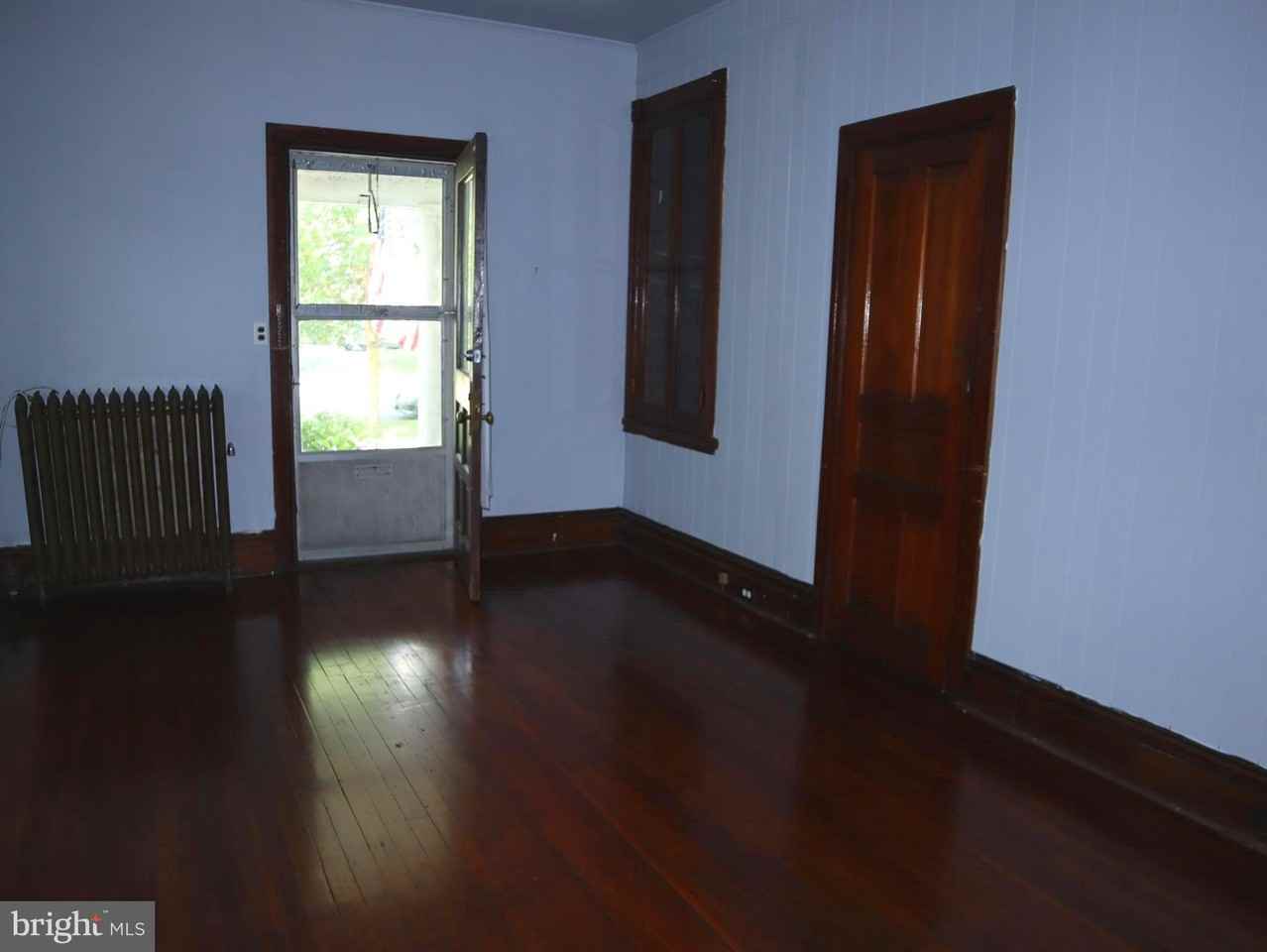 208 Linden Ave #B - Photo 2 of 7