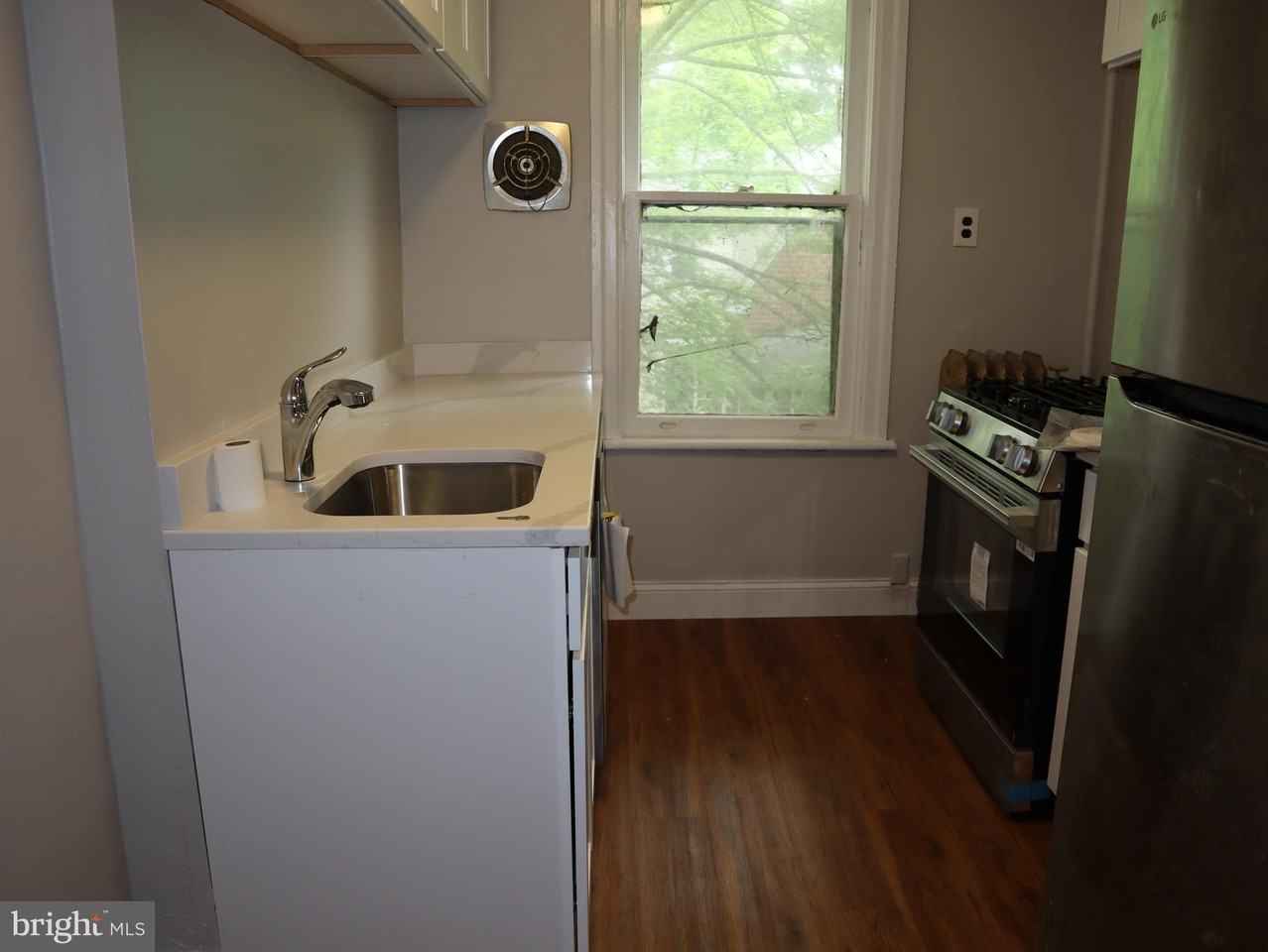 208 Linden Ave #C - Photo 4 of 10