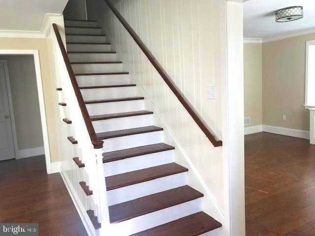 6091 Kellers Church Rd - Photo 6 of 16