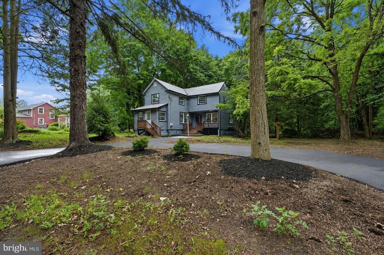 227 W Ferry Rd - Photo 2 of 42