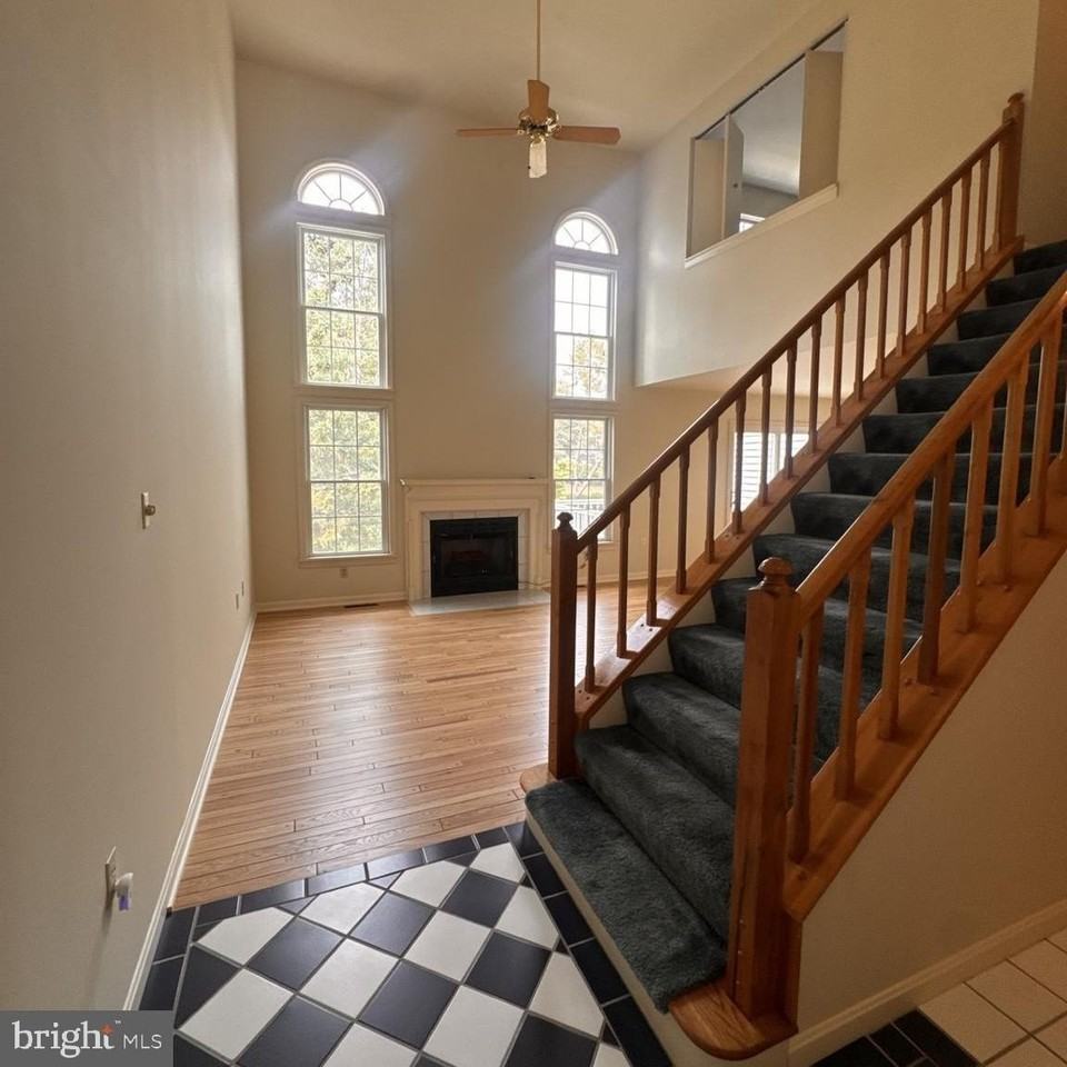 4282 Wimbledon Dr - Photo 5 of 41