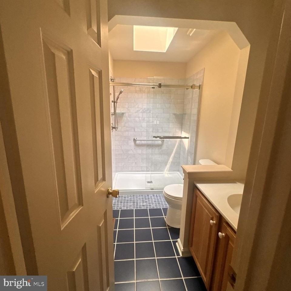 4282 Wimbledon Dr - Photo 6 of 41
