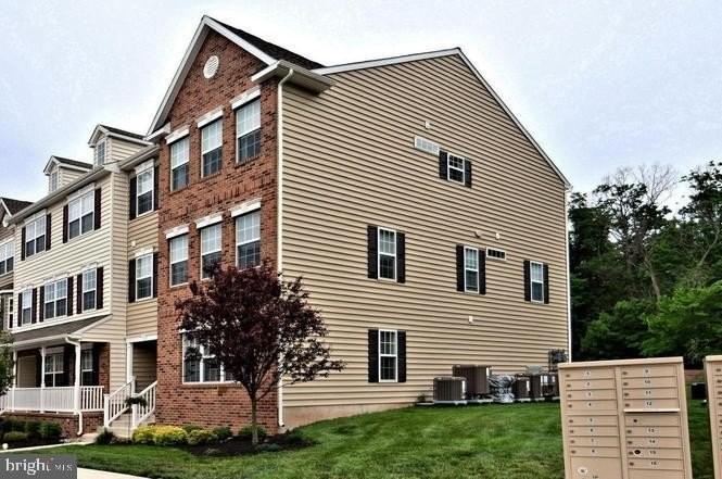 3002 Davenport Way - Photo 2 of 22