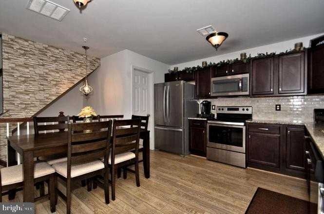3002 Davenport Way - Photo 7 of 22