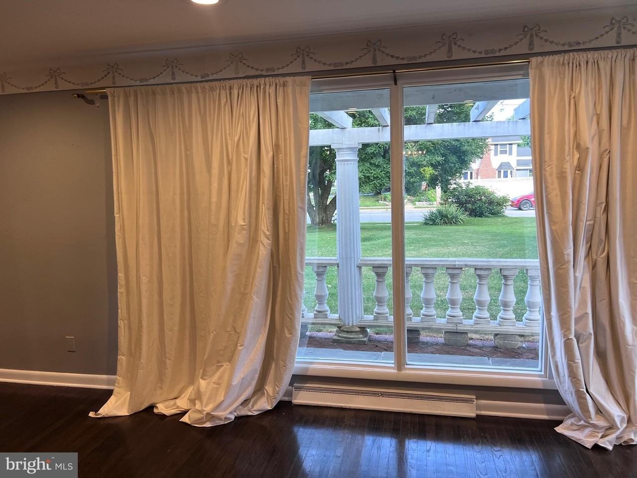 1868 Pine Rd - Photo 6 of 38