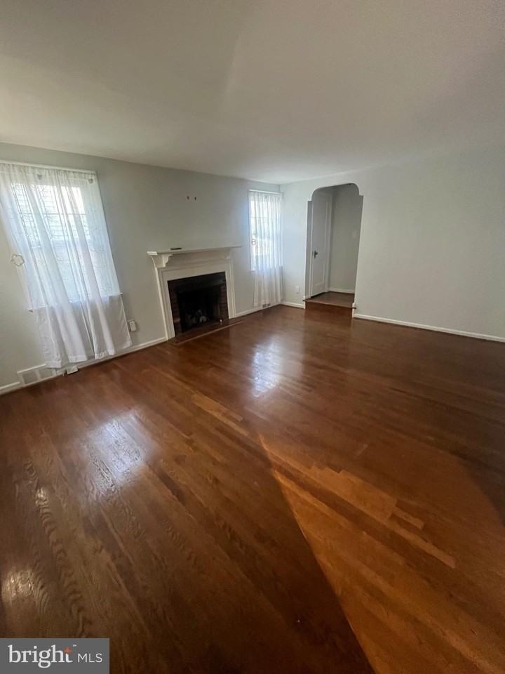 420 Forest Hills Ave - Photo 2 of 13
