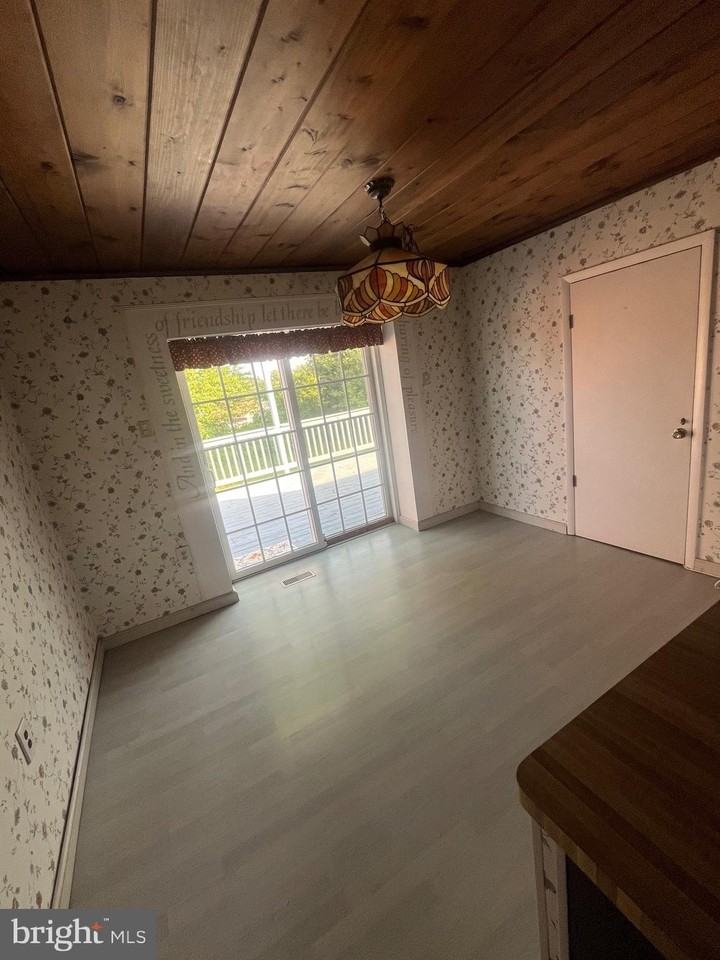 420 Forest Hills Ave - Photo 4 of 13