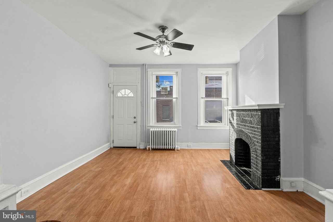 3553 Emerald St - Photo 3 of 13