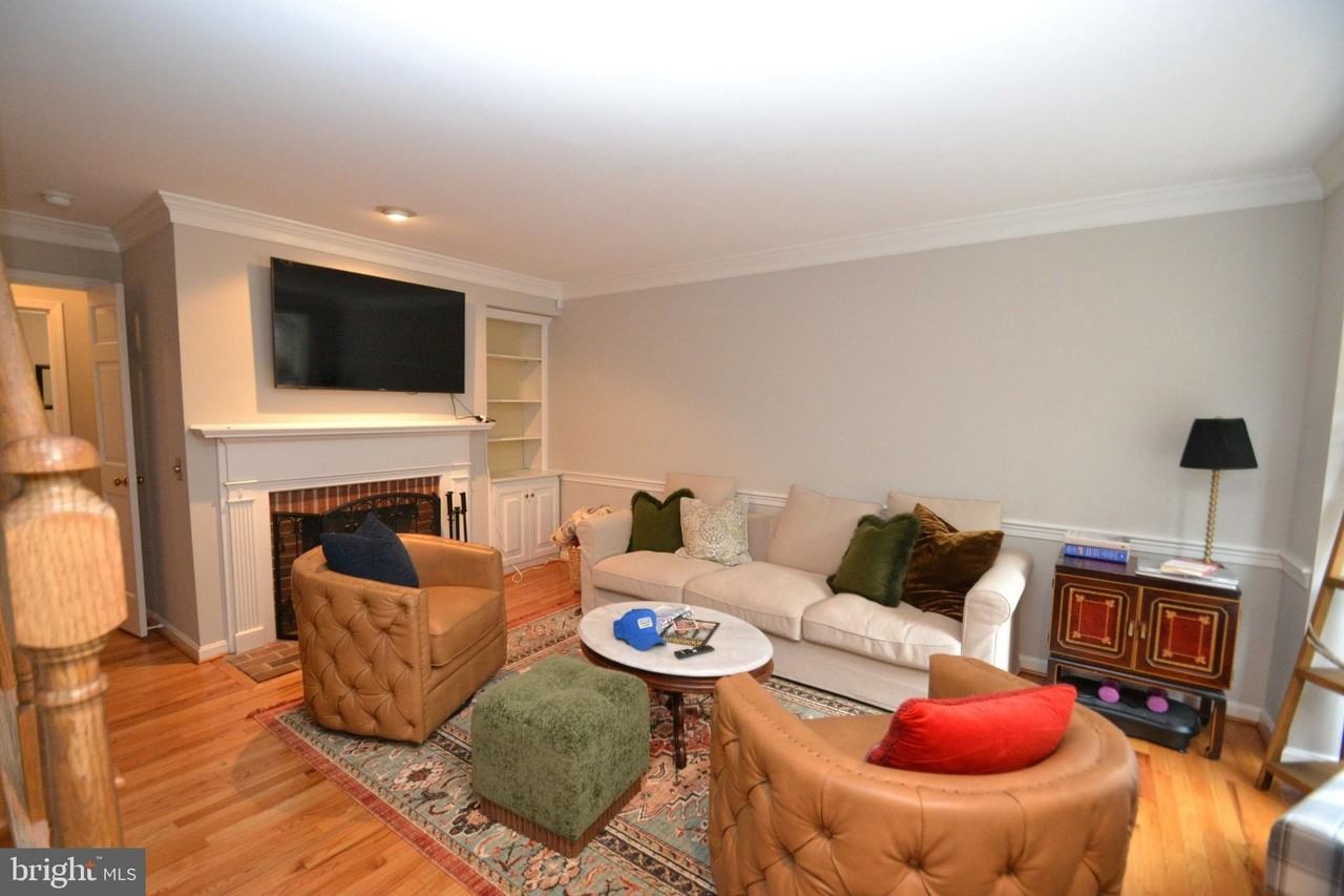 1119 Michigan Ct - Photo 4 of 17