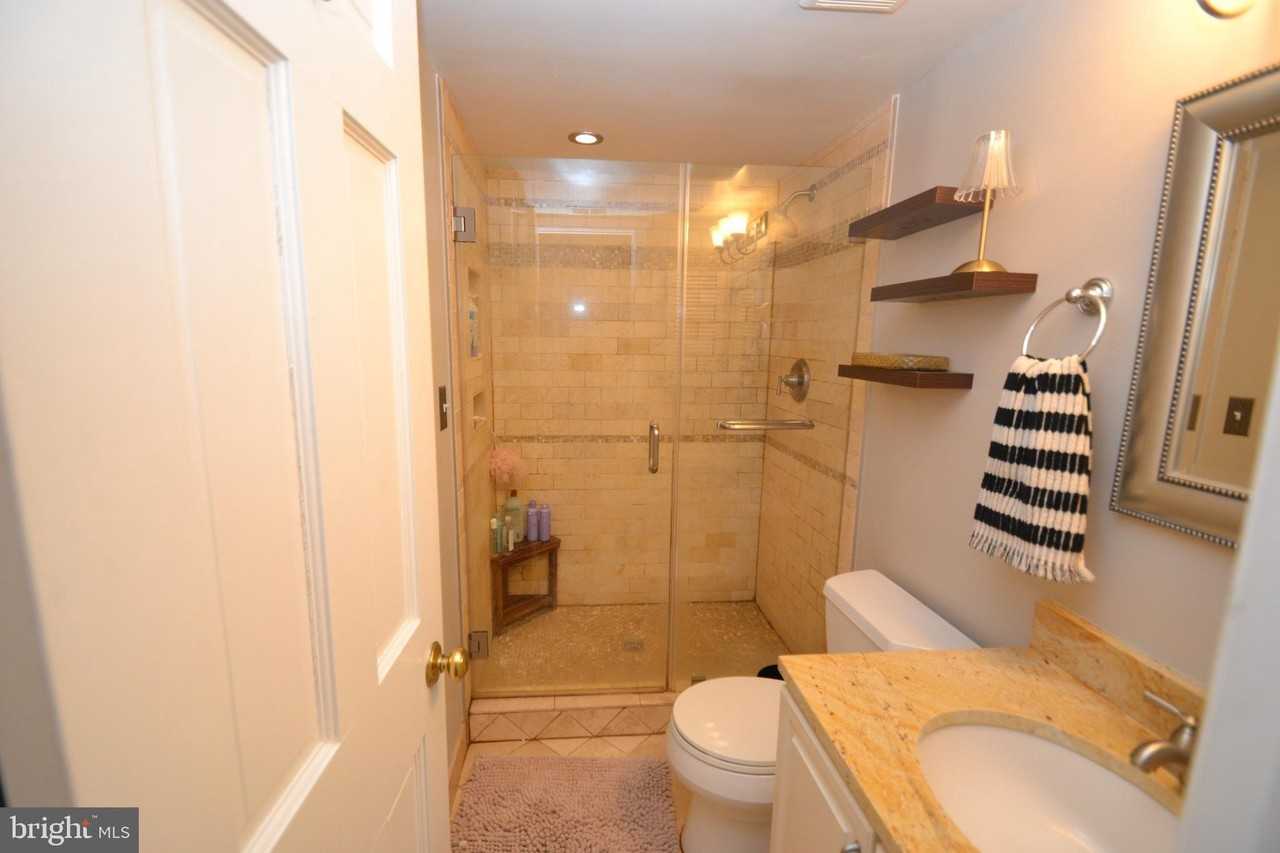 1119 Michigan Ct - Photo 6 of 17