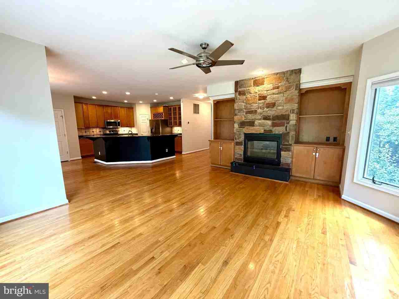 904 Lincoln Ave - Photo 5 of 15