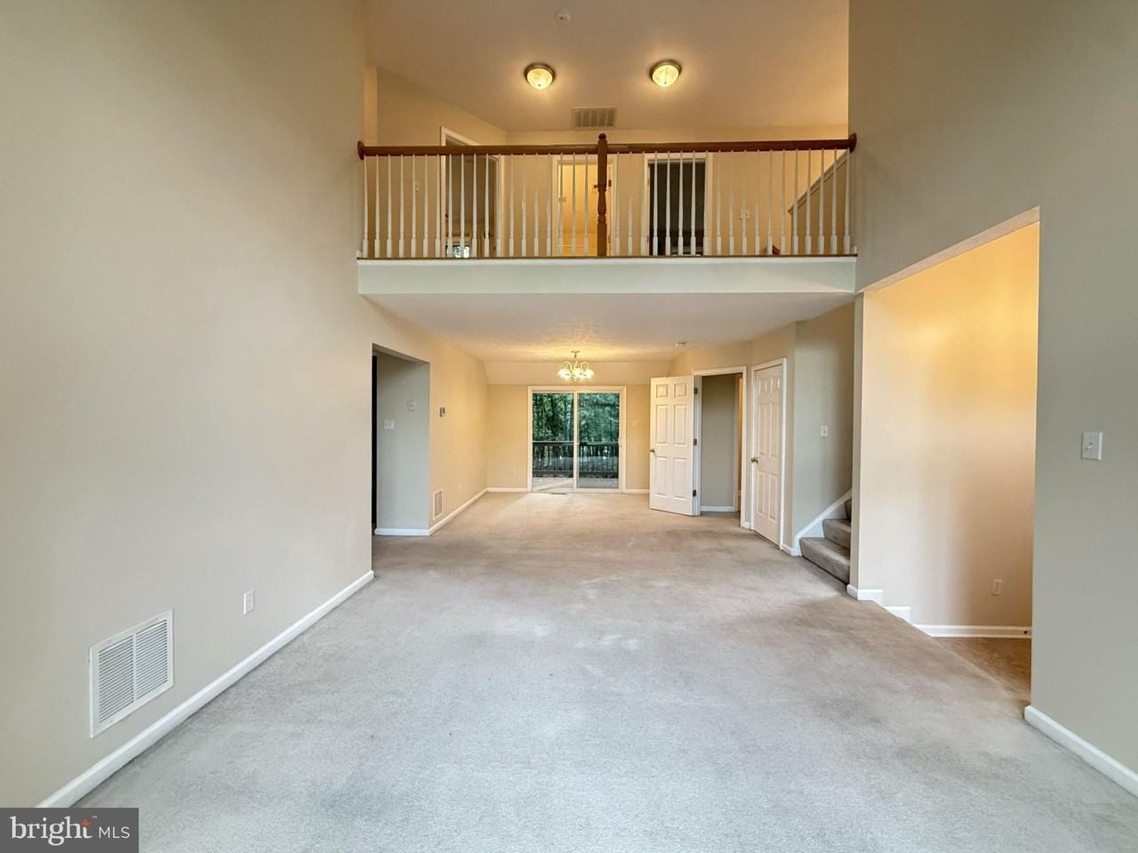 1234 Lakeview Dr - Photo 7 of 41