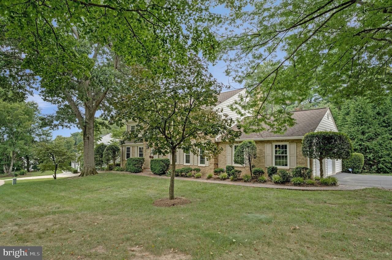 1171 Foxhound Ct - Photo 4 of 50