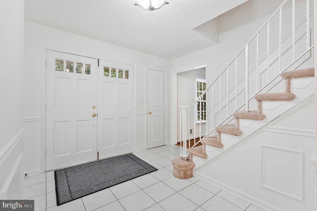 1171 Foxhound Ct - Photo 7 of 50