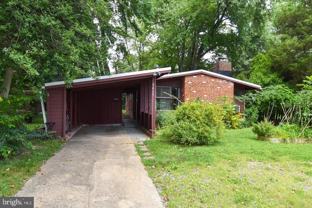 3415 Gallows Rd - Photo 1 of 1