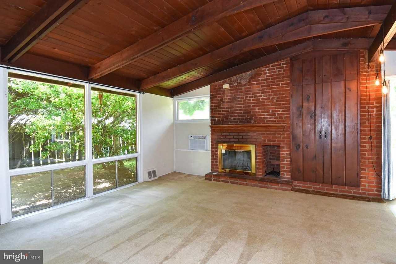 3415 Gallows Rd - Photo 5 of 30