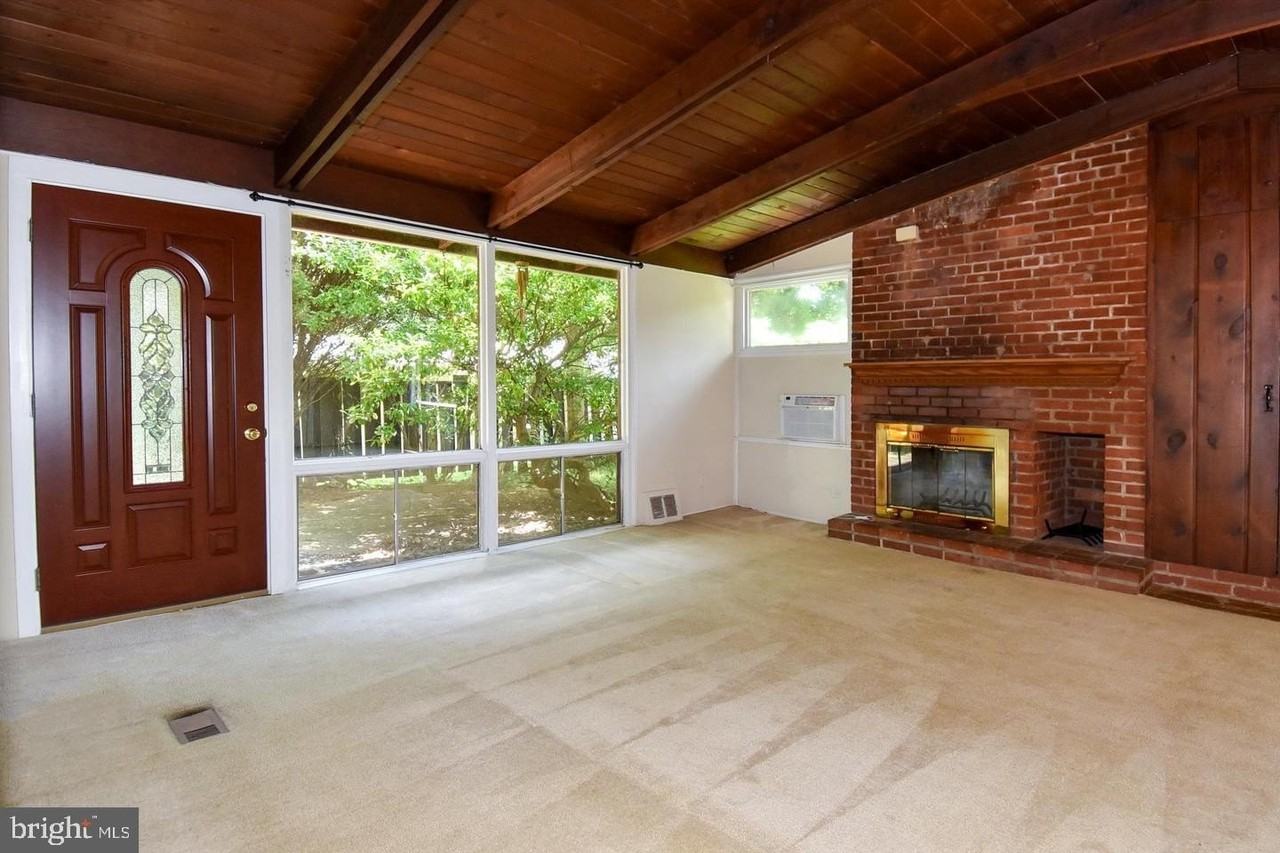 3415 Gallows Rd - Photo 6 of 30