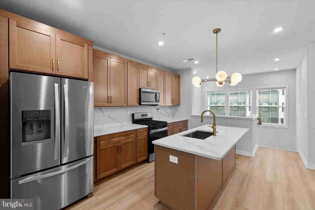 4765 Sully Point Ln #408 - Photo 3 of 34