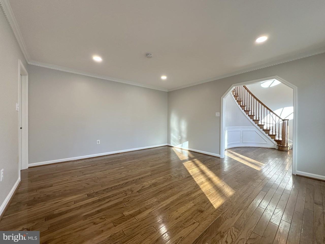 11560 Holly Briar Ln - Photo 5 of 50
