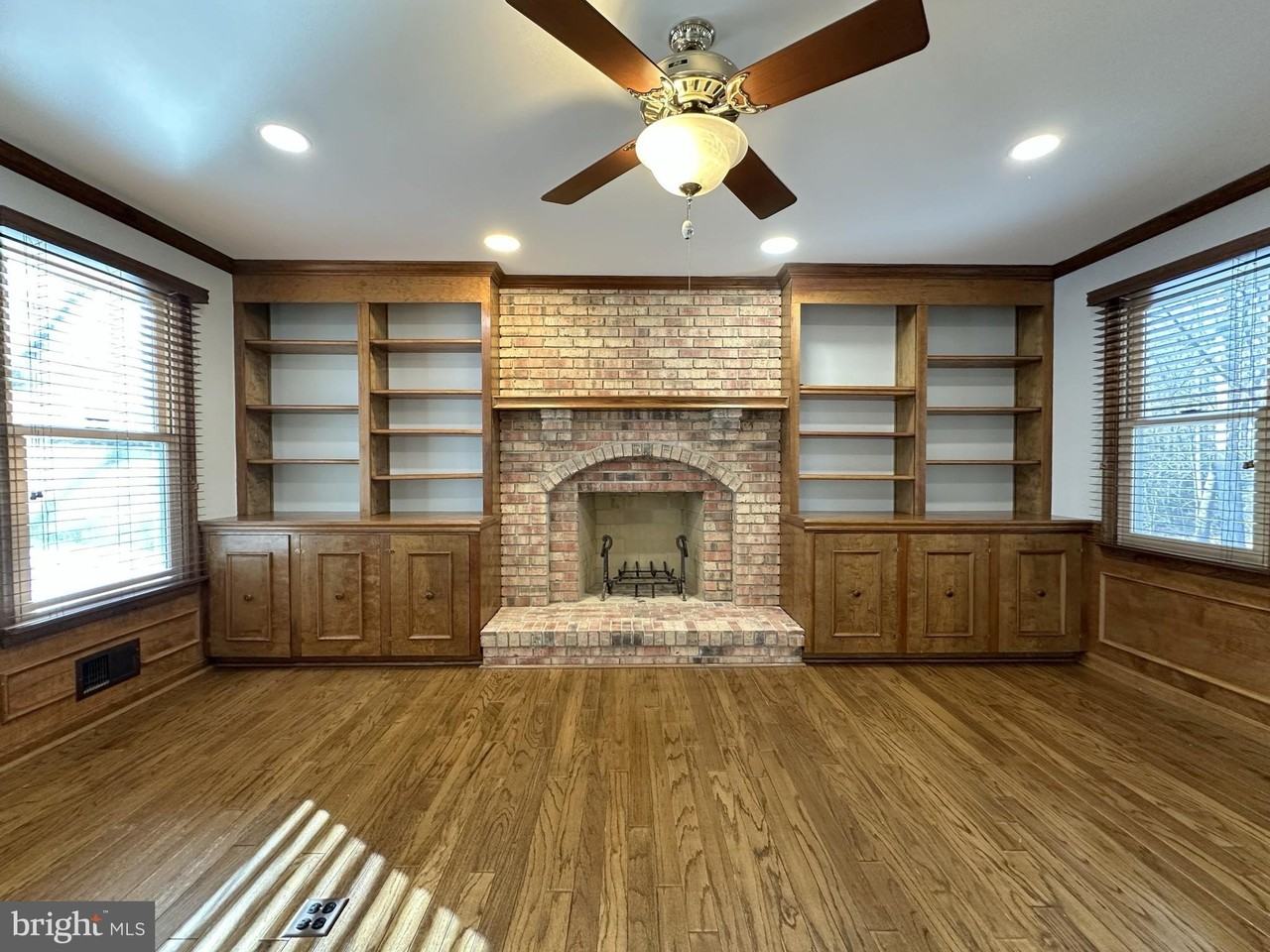 11560 Holly Briar Ln - Photo 7 of 50