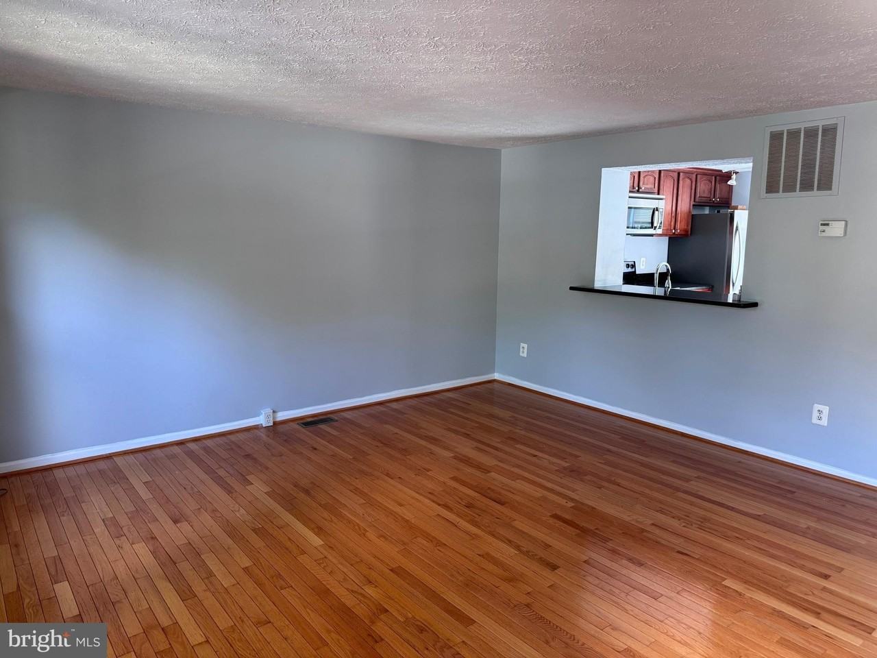 1727 Sundance Dr - Photo 2 of 10