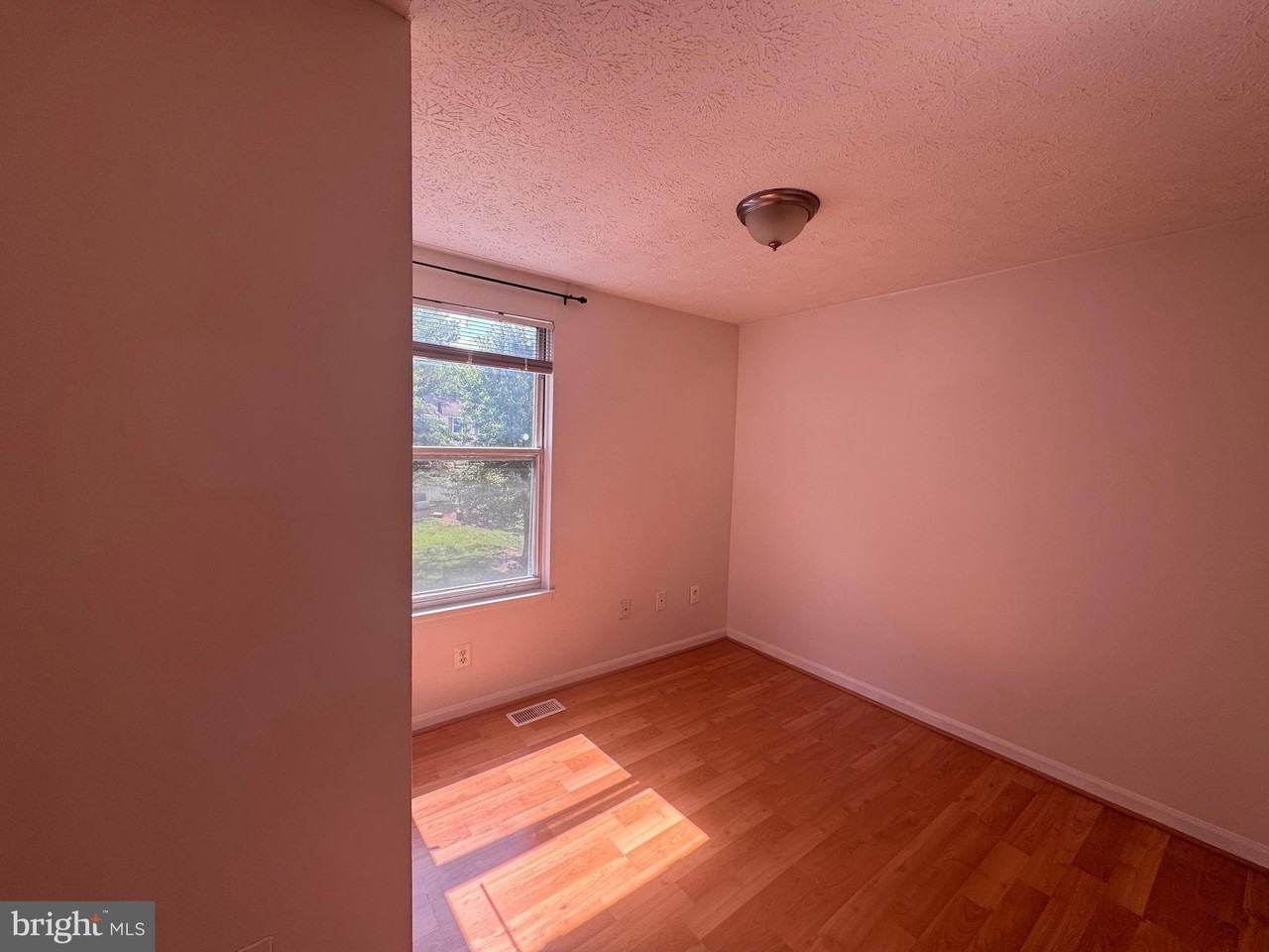 1727 Sundance Dr - Photo 7 of 10