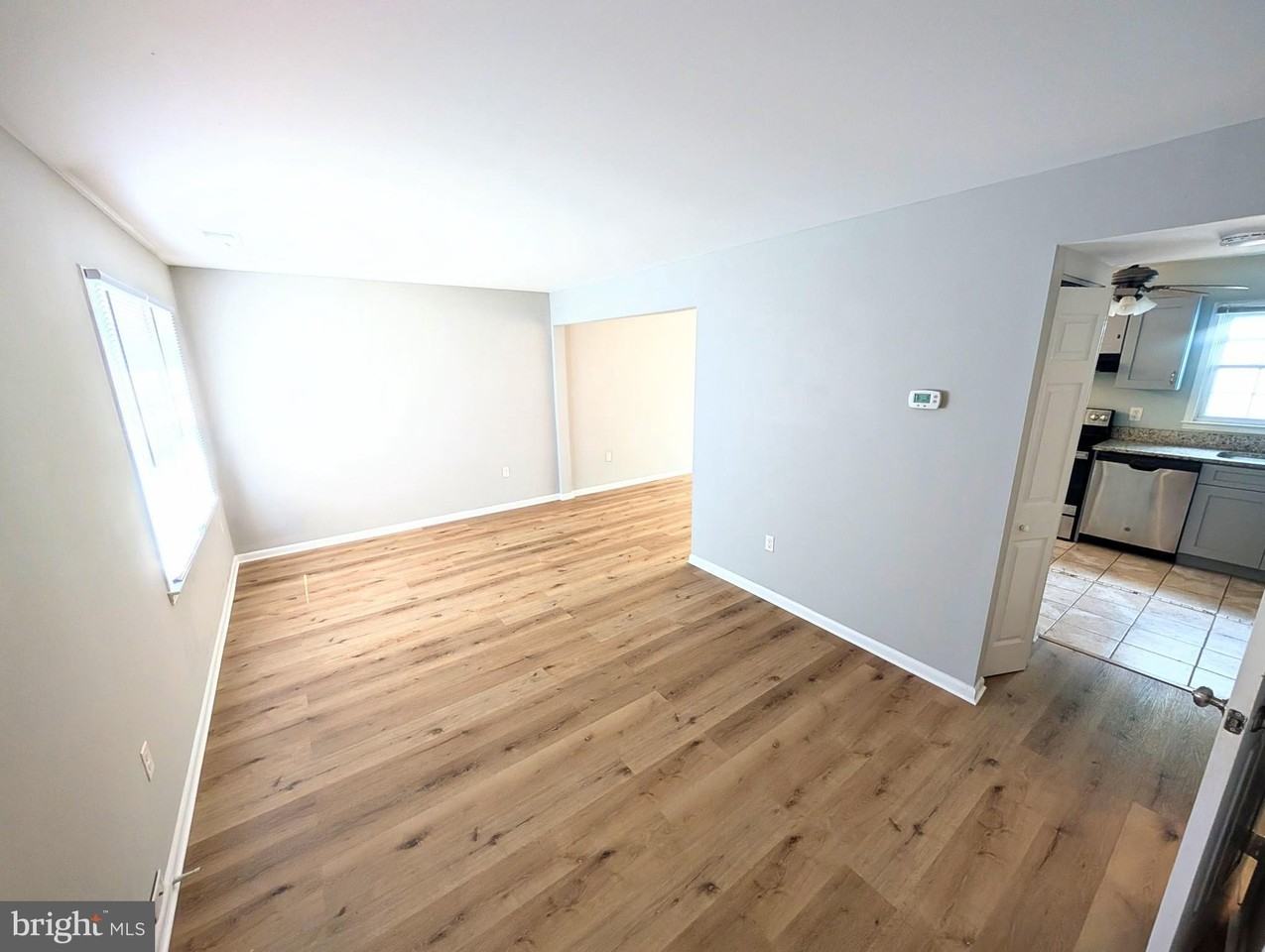 4164 Hamlin Ct - Photo 3 of 20