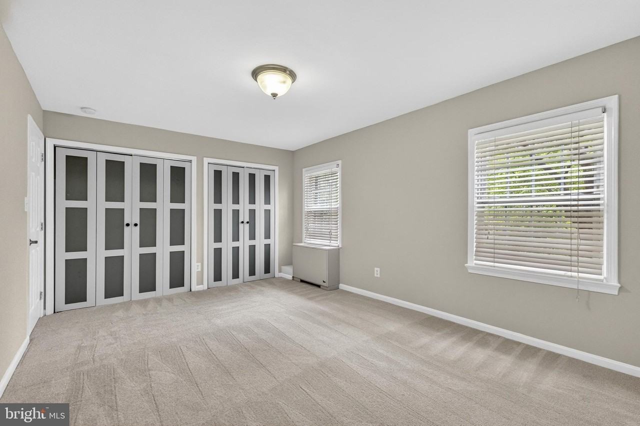 3334 Spring Ln #B30 - Photo 4 of 38