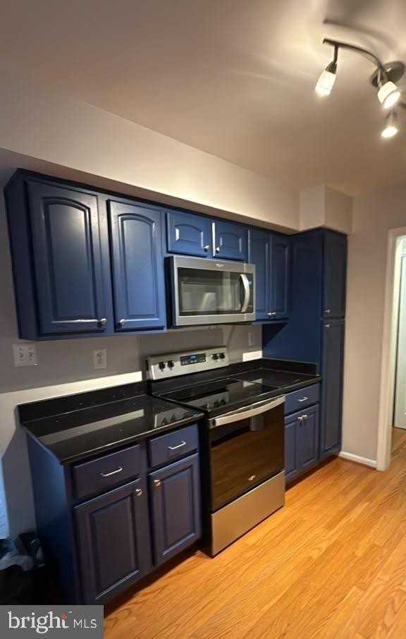 3334 Spring Ln #B30 - Photo 5 of 38