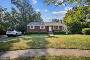 featured image of 3227 Sherry Ct