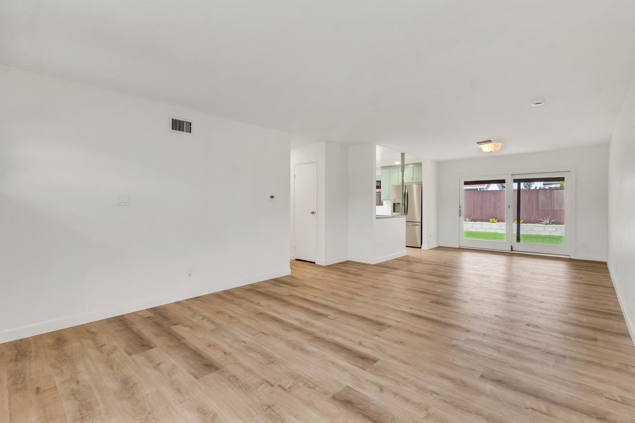 4820 Cobb Dr #1 - Photo 4 of 35