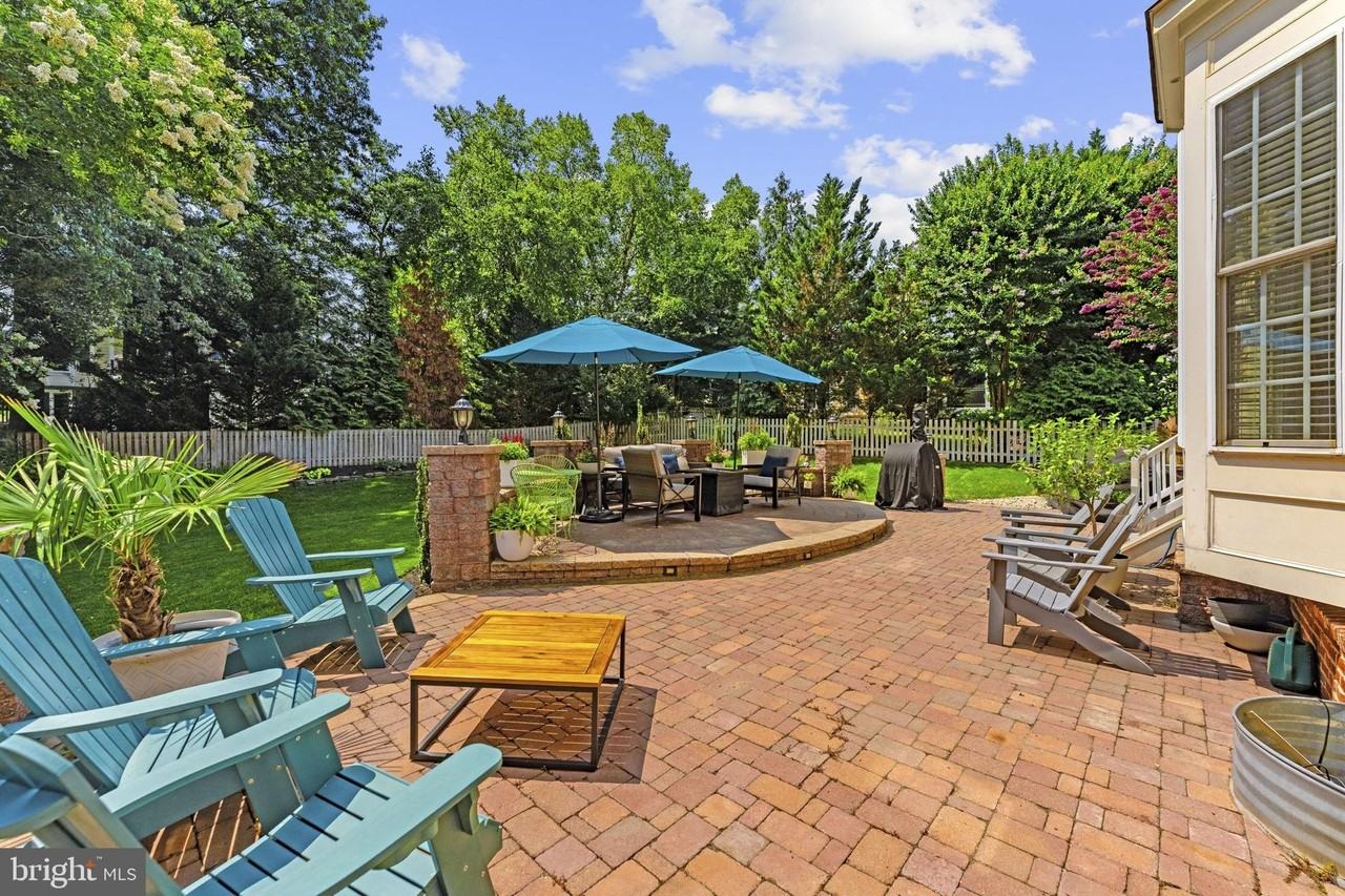 43550 Riverpoint Dr - Photo 2 of 45